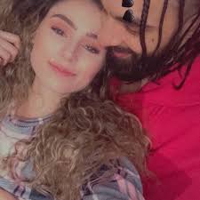 Hello and a warm welcome to all our new members who joined us this week!  We're so excited to have you here. Why not introduce yourself by sharing a  photo of your