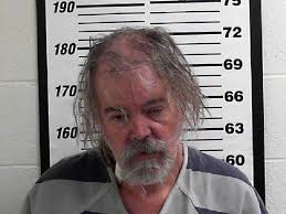 Clinton man charged with threatening police had 'arsenal,' warrant states