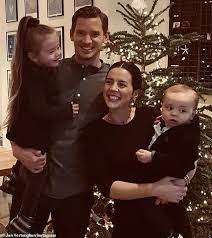 Tottenham are supporting jan vertonghen after his family were robbed at knifepoint while he was away on they were armed with knives, but vertonghen's wife and two children were unharmed. Tottenham S Jan Vertonghen Reveals His Terror Over Machete Raid On His Family Home Daily Mail Online