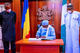 Déby came to power in an armed uprising in 1990, according to bbc. Photos Buhari Receives Marshal Of Chad Idriss Deby Itno President Of Chad Herald Nigeria