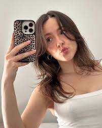 Sarah Stead's Instagram, Twitter & Facebook