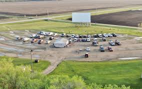 The closest major airport to brainerd, minnesota is brainerd lakes regional airport (brd / kbrd). Yes Drive In Movie Theaters Are Opening Up