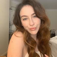 Bella Cox (isabellafgee)