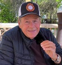 Christi Cox's Instagram, Twitter & Facebook