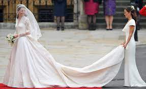 We did not find results for: Herzogin Kate Herzogin Meghan Prinzessin Diana Co Die Teuersten Hochzeitskleider Eine Royale Dame Schlagt Sie Alle Bunte De
