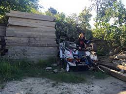 Března 1981 liberec) je česká zpěvačka, skladatelka, herečka, závodnice rallye. Lounova Hashtag On Twitter