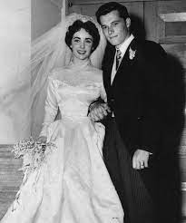 The Most Gorgeous Celebrity Veils Ever Celebrity Bride Vintage Wedding Photos Father Of The Bride Outfit