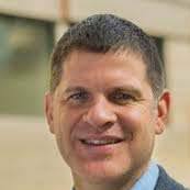 رندی گریسر نویسنده کتاب چگونه یک محیط کاری عالی بسازید؟