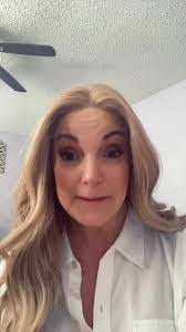 Donna Duval's Instagram, Twitter & Facebook