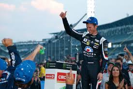 He was crowned rookie of the year that season. Kasey Kahne Will Not Return To Hendrick Motorsports In 2018 Sbnation Com