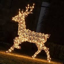 19 Daddy Rattan Reindeer Outdoor Christmas Figure Outdoor Christmas Lights On House Ideas Outdoor Christmas Lights Christmas House Lights Outdoor Christmas
