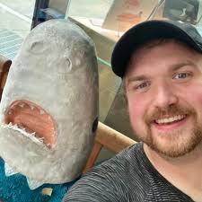 Hank Womble (@HankWomble)