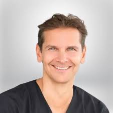 Dr Daniel Kraus ZAGA Center Frankfurt Dr Kraus Zahnärzte