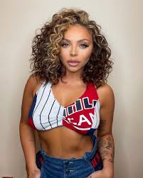 On december 14, 2020 jesy announced her departure from the band through social media. Jesy Nelson Verandert Nach Little Mix Ausstieg Ihr Ausseres Promiflash De