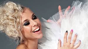 strofa 2 i wanna be your slave i wanna be your master i wanna make your heart beat run like rollercoasters i wanna be a good boy i wanna. Krista Siegfrids Biografie Der Finnischen Esc Teilnehmerin Teilnehmer