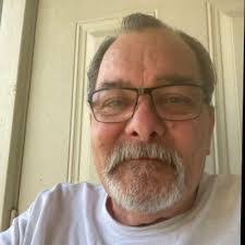 Erik Dow's Instagram, Twitter & Facebook