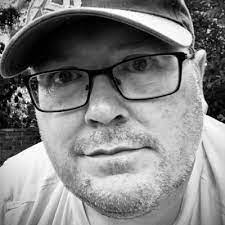 Neil Ramage's Instagram, Twitter & Facebook