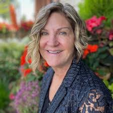 Gina Harman's Instagram, Twitter & Facebook