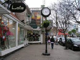 Plata baja superficie descubierta (patio): Calle Guemes Paseo Comercial Mar Del Plata Tripin Argentina