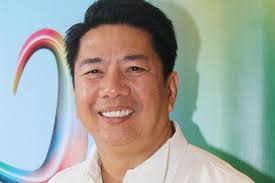 Unang kita pa lang sayo'y nabihag mo sa ngiti mo na kay tamis ay naakit ako. Willie Revillame S Wowowin Wages War Vs Scammers Philstar Com