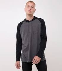Camiseta Manga Longa Com Capuz Masculina Camiseta Manga Longa Com Capuz Camiseta Manga Longa Camiseta Capuz