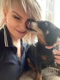 We love a good selfie 🖤 #youandyourdogchallenge