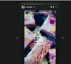 عمرو دياب يعود للظهور مع زوجته زينة عاشور بسبب توأمه عبدالله وكنزي. Ù‡Ù† Ù†ÙˆØ± Ø¹Ù…Ø±Ùˆ Ø¯ÙŠØ§Ø¨ ØªÙˆØ§Ø¬Ù‡ Ø§Ù„ØªÙ†Ù…Ø± Ø¨Ù‡Ø§ Ø¨Ø§Ù„ØªØ¬Ø§Ù‡Ù„ ÙˆØ§Ù„Ø­Ù„ÙˆÙ‰ ØµÙˆØ±