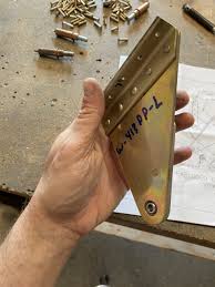 These right angle l bracket can hold up to 6 or 8 deep shelves. Riveting The Aileron Brackets Lynn S Rv 7 Build