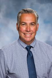 Kristen Gall's Instagram, Twitter & Facebook