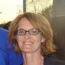 Shelly Windle's Instagram, Twitter & Facebook