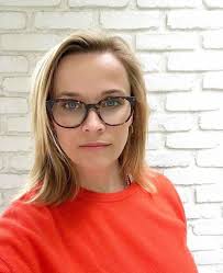 Hey 💕💕 it's me Reese Witherspoon Can I get I love you 😘💕❤️ 💋before  going to bed