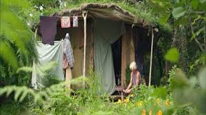 Il y a 4 ans | 5k vues. Vivre Loin Du Monde En Replay Revoir Toutes Les Emissions De Vivre Loin Du Monde En Replay