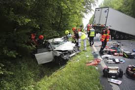 Named after the rivers seine and marne, it is the region's largest department with an area of 5,915 square kilometres (2,284 square miles); Sdis77 Hier Sur La Rd 471 A Pontcarre Un Accident De La Facebook