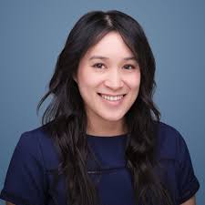 Elizabeth Pham's Instagram, Twitter & Facebook