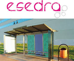 Le nuove pensiline per autobus si vestono di design e colore