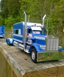 Peterbilt 359 Custom Built Show Me How To Find This Large Cars Kits Thanks Linton Peterbilt Big Trucks Plastic Model Cars