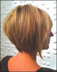 Bob frisuren hinterkopf gestuft sehen besonders attraktiv aus, liegen momentan voll im trend und sind die perfekte wahl für die warme jahreszeit! Pin Auf Bob Frisuren