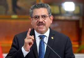Perú está sumido en una crisis política que empezó el lunes 9 de noviembre cuando el congreso acusó y destituyó al entonces presidente, martín vizcarra, por cargos de corrupción sin pruebas. Manuel Merino El Breve Presidente De Peru Hispanos Press