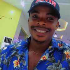 VDM took Elon Musk's Cybertruck to his local community. He allowed the  ghetto dwellers to take turns taking pictures with the vehicle while  explaining to them that it wasn't his, but that