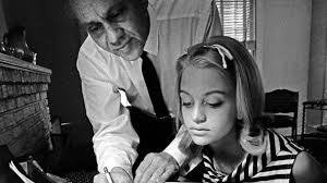 How Goldie Hawn S Father Impacted Her Life Goldie Hawn Sketch Comedy The First Wives Club