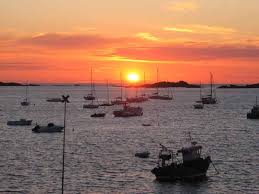Un Coucher De Soleil A Trebeurden Vacances Bretagne Locations Vacances Vacances