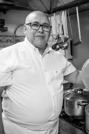 Couscous royal (agneau, poulet, merguez) étape 0 / 13 désosser le gigot d'agneau, le découper en cubes de 4 cm. Restaurant L Etoile D Agadir Restaurant Marocain Meaux 77