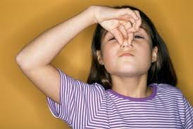 Mama, Pipis Adik Kok Baunya Aneh'