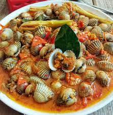 Rebus kerang bersama daun salam. 6 Resep Olahan Kerang Dara Paling Enak Dan Praktis