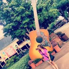Intern Like A Rockstar A Day In The Life Of A Music Business Major At Belmont University Empowering And Insp Music Business Belmont University Business Major