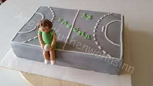 Handball Cake Handball Torte Kleine Geschenke Diy Susse Sunde Geldgeschenke Geburtstag