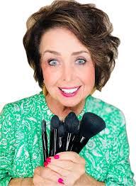 Kathy Maples's Instagram, Twitter & Facebook