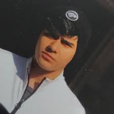 Hey everybody, I'm Ethan Rayburn and I'm from Columbus, Ohio. I'm undecided  about my major right now, but I'm leaning towards psychology or  environmental studies. I don't have a favorite artist, but