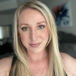 Mandi Bridges's Instagram, Twitter & Facebook