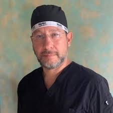 Clínica Urológica Dr. Luis Fiallos